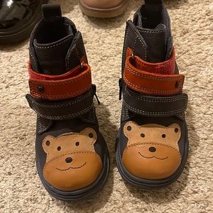 Bear boots